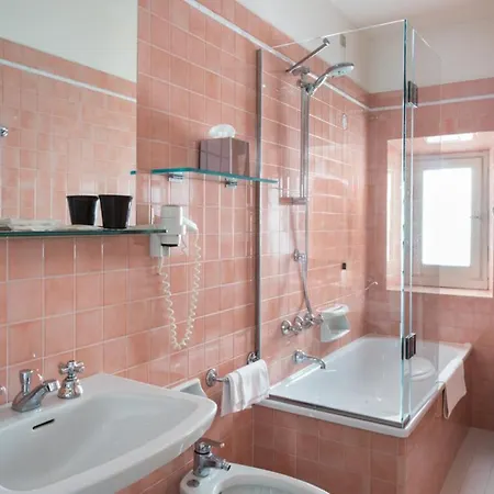 Hotel Francia E Quirinale 4*
