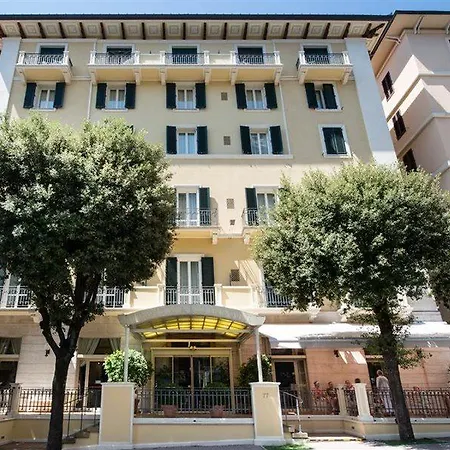 Francia E Quirinale Montecatini Terme