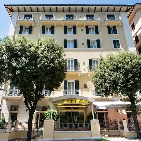 Francia E Quirinale Hotel 4*