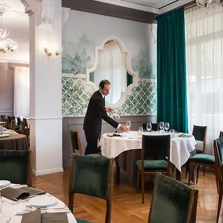 Francia E Quirinale Hotel 4*
