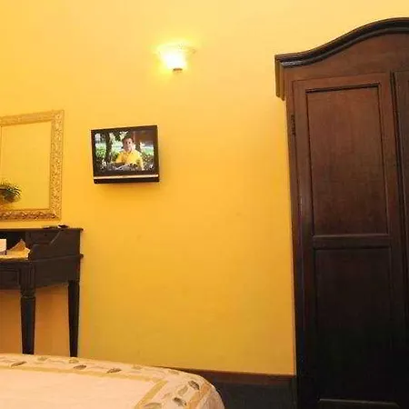 Francia E Quirinale 4* مونتيكاتيني تيرمي
